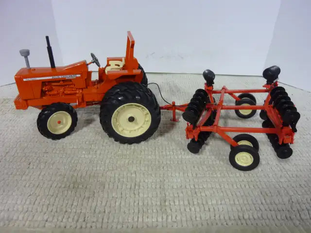 1/16 ALLIS-CHALMERS TWO-TWENTY Farm Toy Tractor