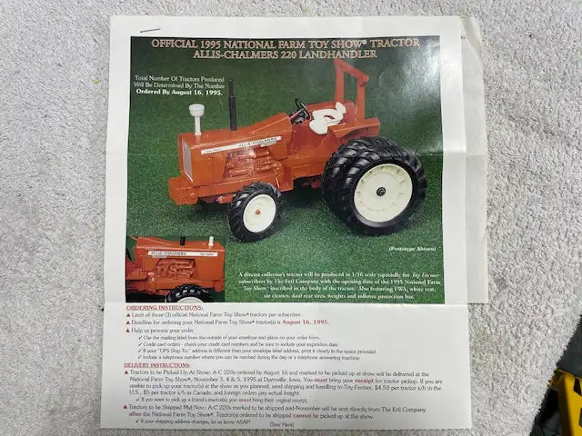 1/16 ALLIS-CHALMERS TWO-TWENTY Farm Toy Tractor