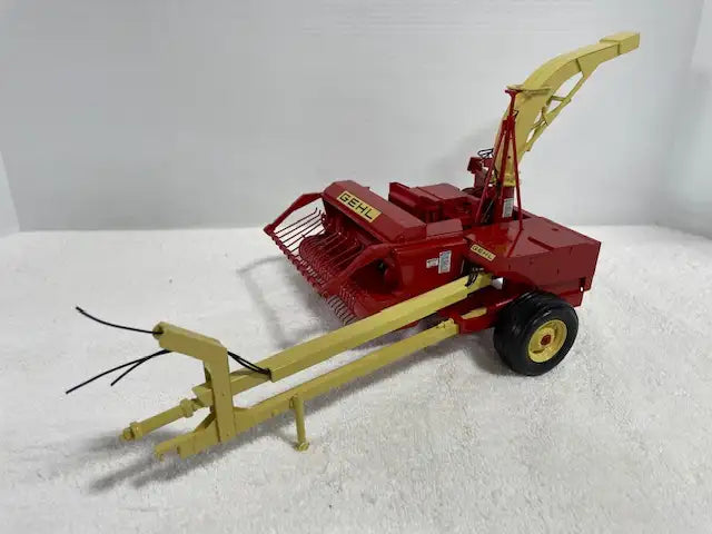 1/16 GEHL 700 2 Row Chopper Farm Toy