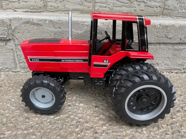 1/16 INTERNATIONAL 5488 Farm Toy Tractor