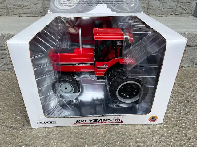 1/16 INTERNATIONAL 5488 Farm Toy Tractor
