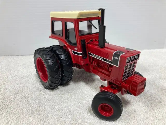 1/32 INTERNATIONAL 1466 Farm Toy tractor