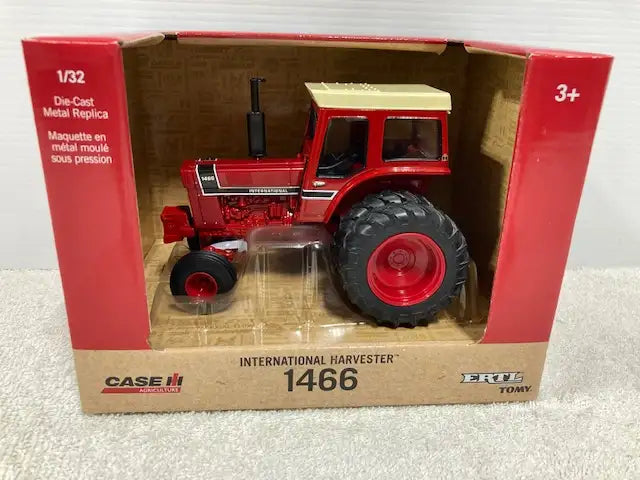 1/32 INTERNATIONAL 1466 Farm Toy tractor