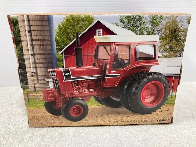 1/32 INTERNATIONAL 1466 Farm Toy tractor