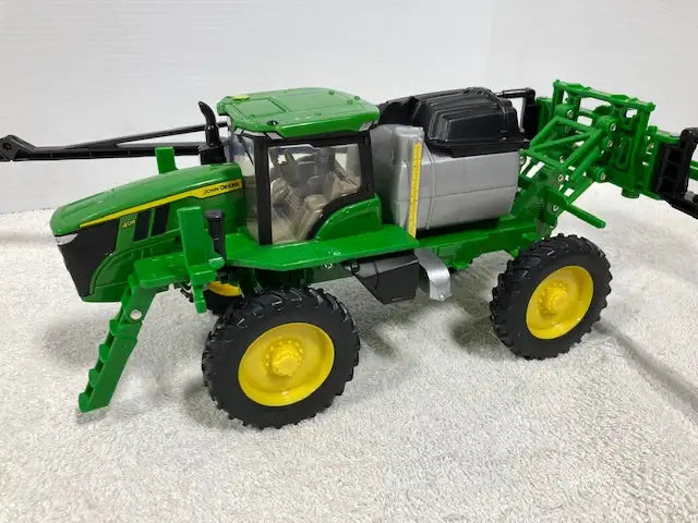 1/32 JOHN DEERE 412R Sprayer Farm Toy