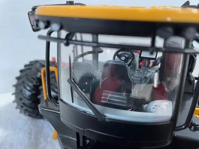 1/32 VERSATILE 620 Custom Triples Farm Toy Tractor
