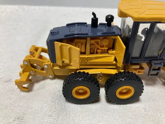 1/50 JOHN DEERE 872 GP Motor Grader Construction Toy