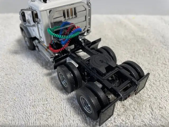 1/50 MACK GRANITE MP Truck w/tri-axle lowboy Construction Toy