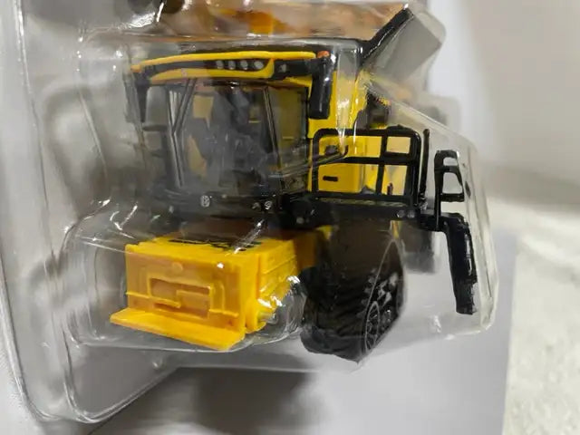 1/64 NEW HOLLAND CR9.90 2023 FARM SHOW Toy Combine