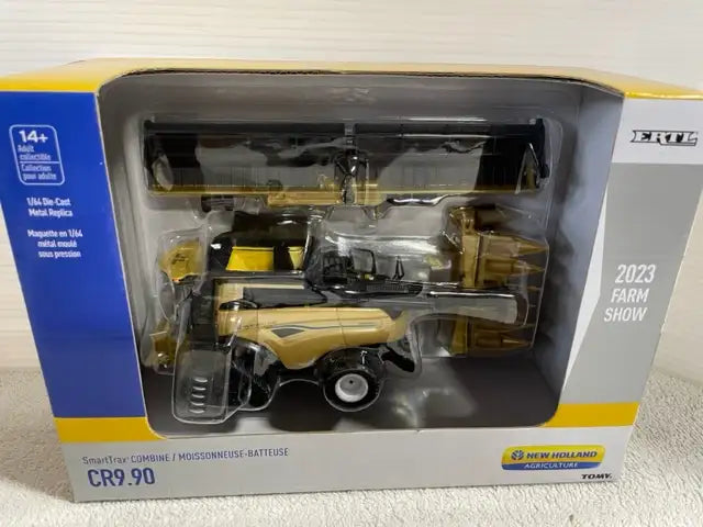 1/64 NEW HOLLAND CR9.90 2023 FARM SHOW Toy Combine