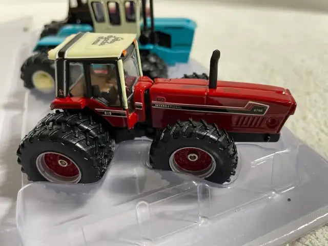 1/64 TOY TRACTOR TIMES 40TH ANN. CIH Farm Toy Set