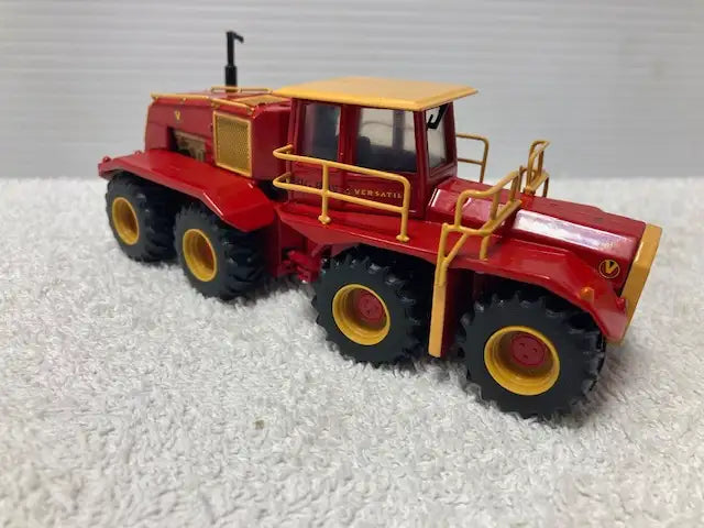 1/64 VERSATILE 1080 BIG ROY 4wd Farm Toy Tractor