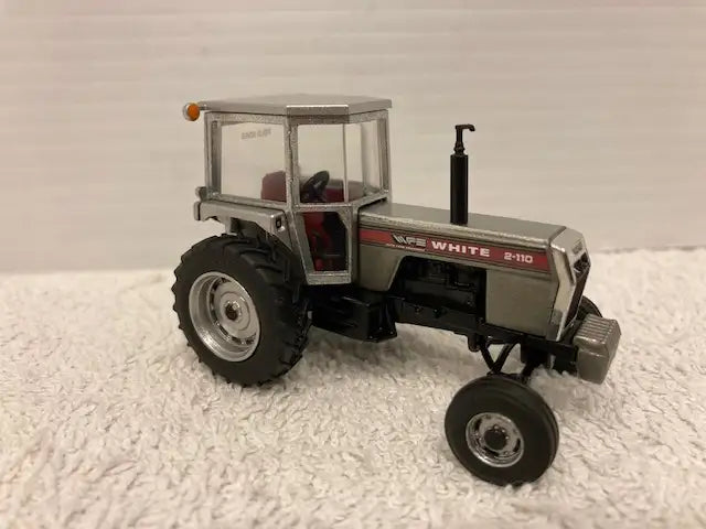 1/64 WHITE 2-110 Farm Toy Tractor