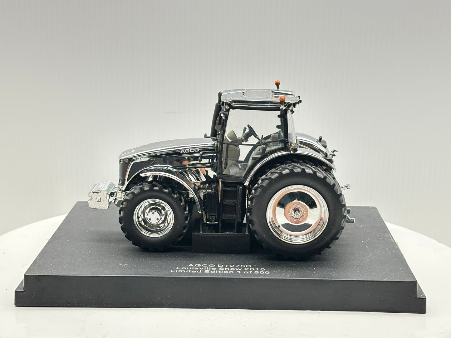 1/32 Agco DT275B Louisville