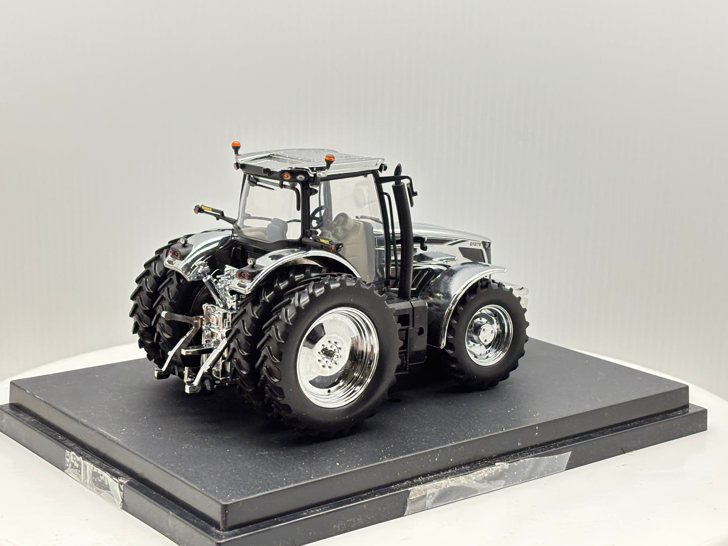 1/32 Agco DT275B Louisville
