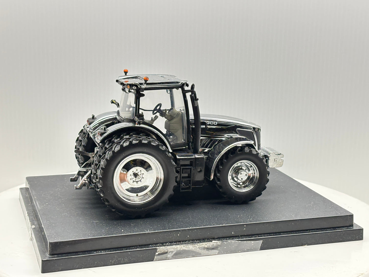 1/32 Agco DT275B Louisville
