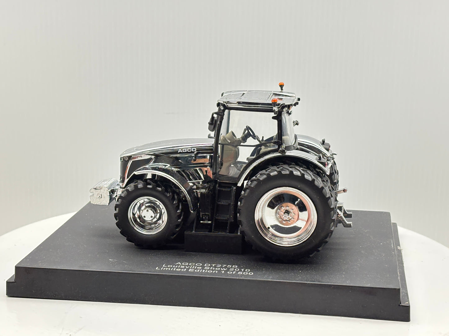 1/32 Agco DT275B Louisville