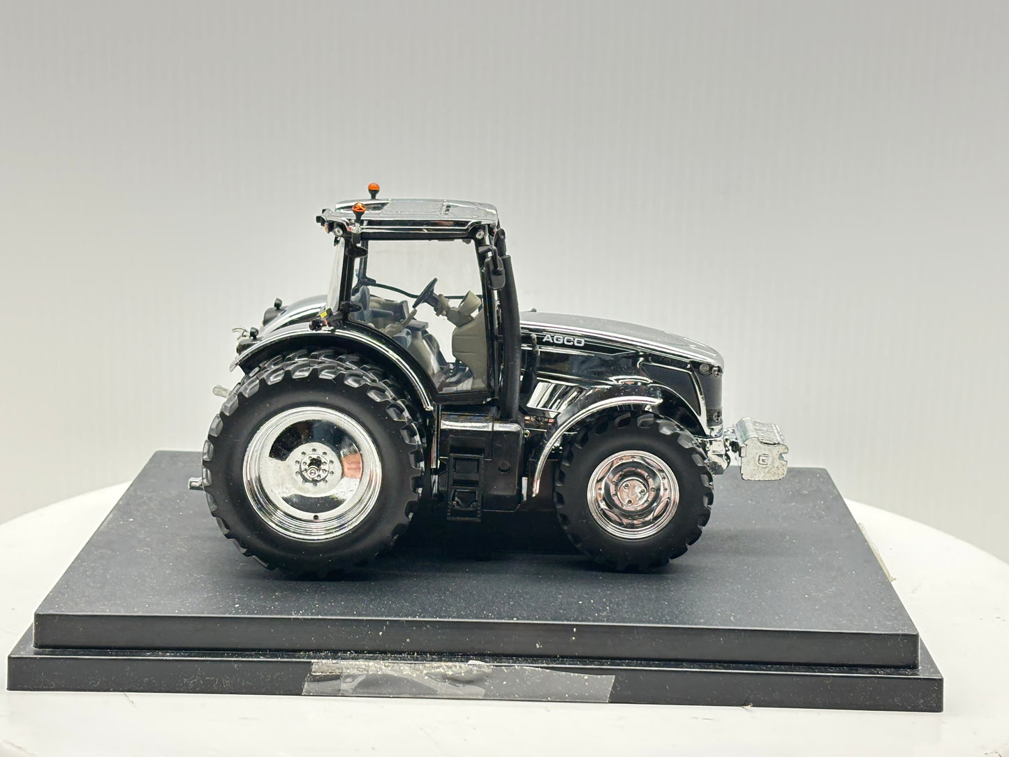 1/32 Agco DT275B Louisville