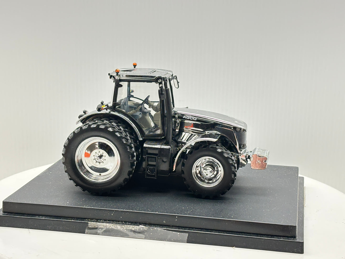 1/32 Agco DT275B Louisville