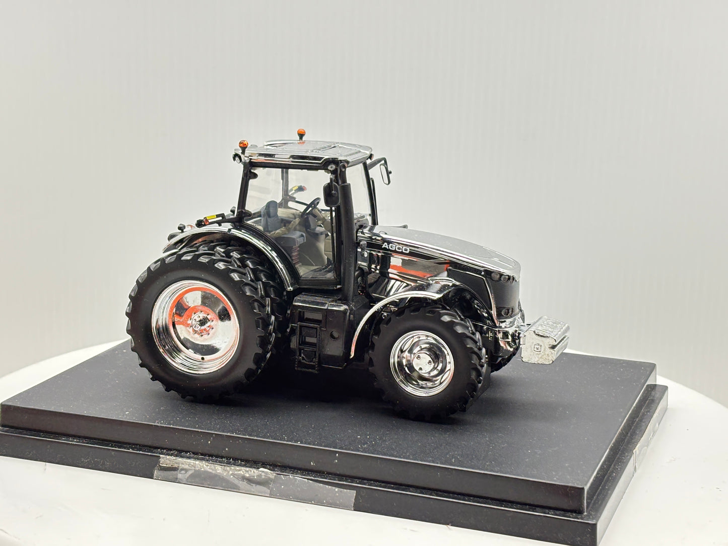 1/32 Agco DT275B Louisville