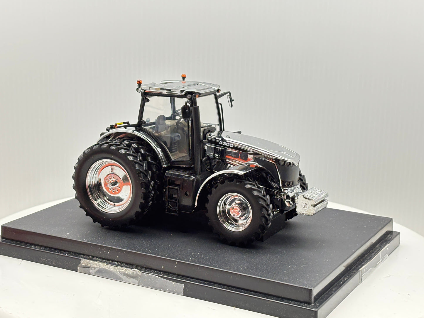 1/32 Agco DT275B Louisville
