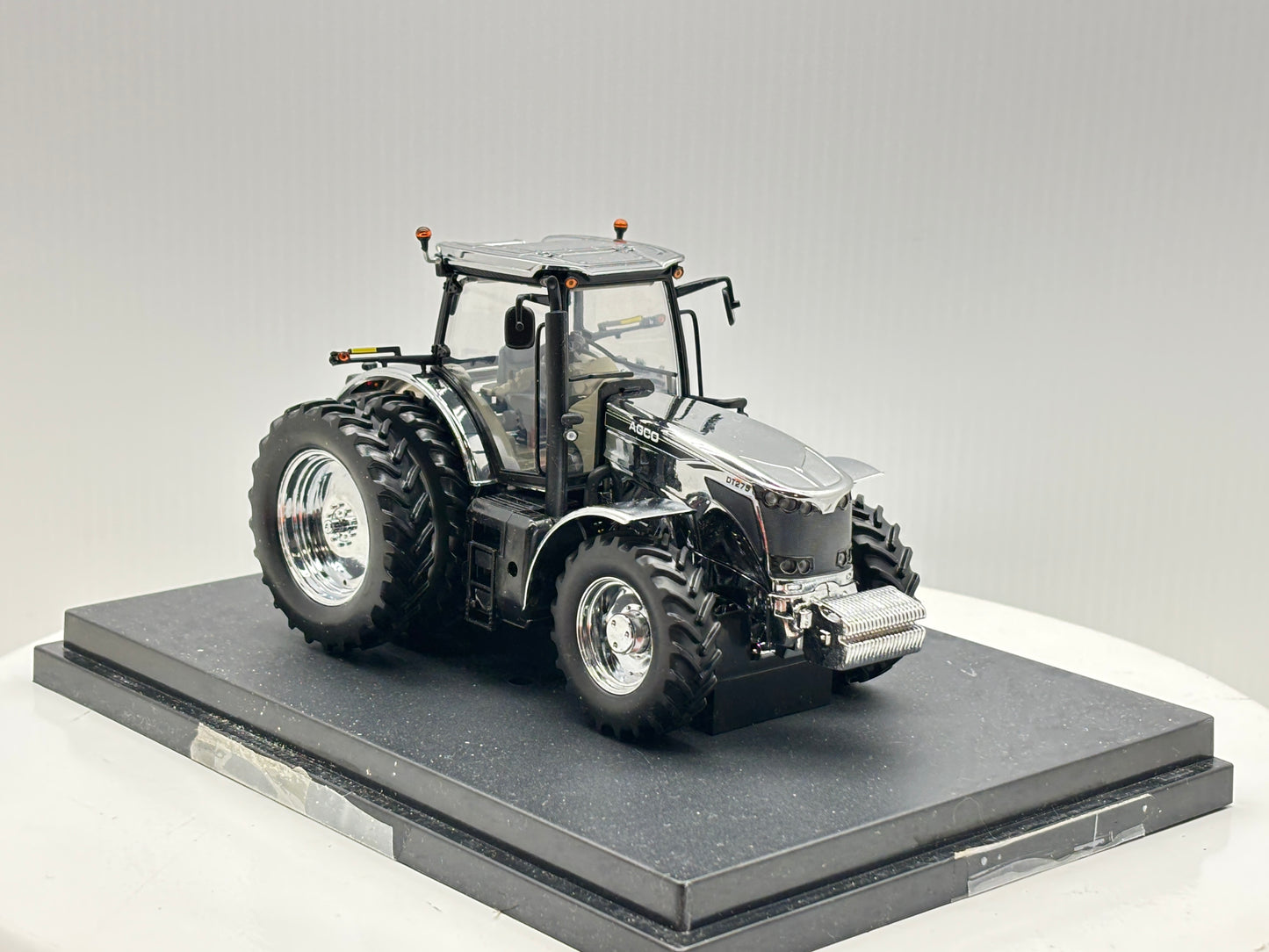 1/32 Agco DT275B Louisville