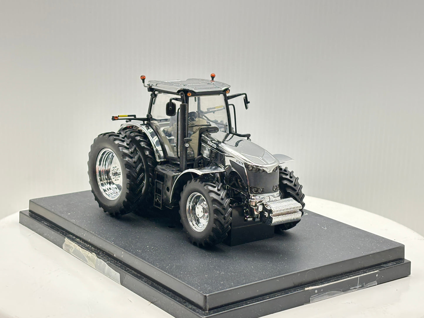 1/32 Agco DT275B Louisville