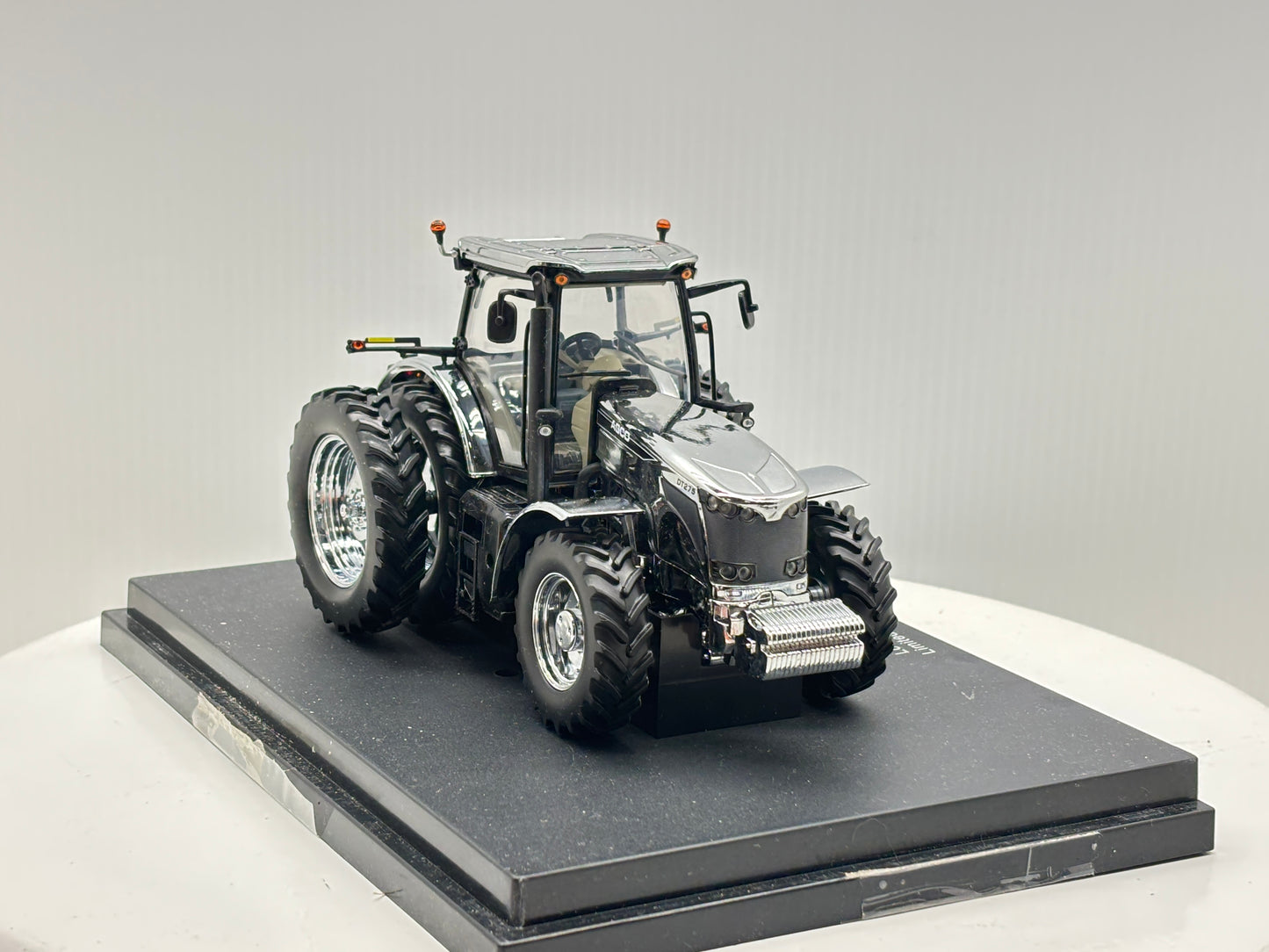 1/32 Agco DT275B Louisville