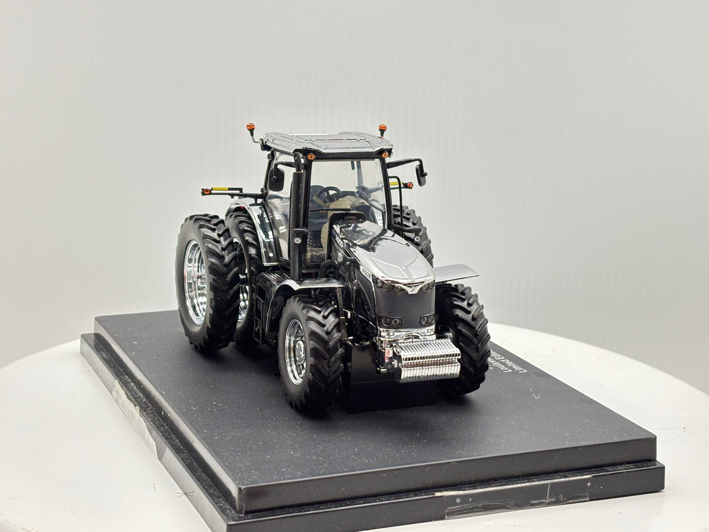 1/32 Agco DT275B Louisville