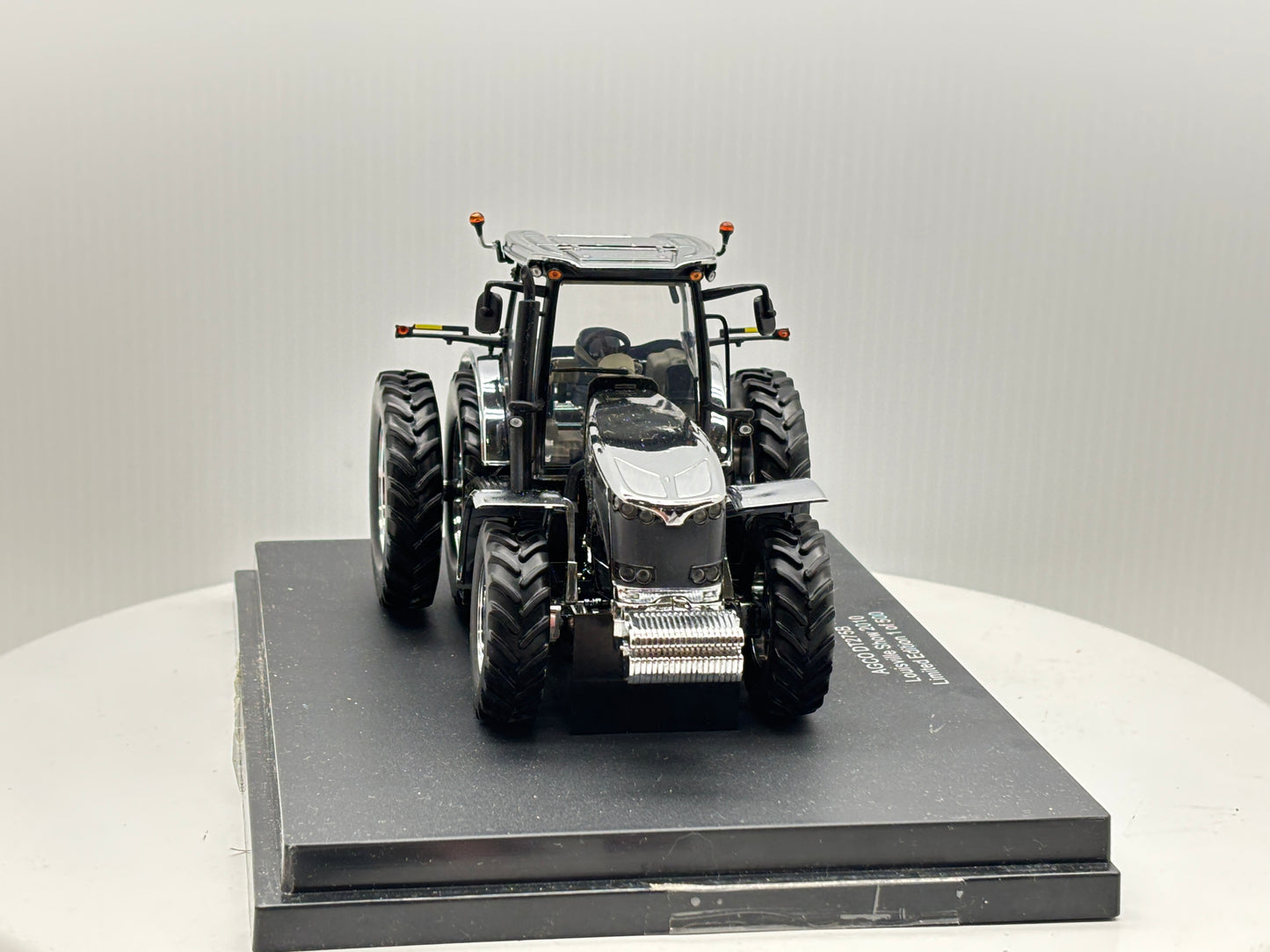 1/32 Agco DT275B Louisville