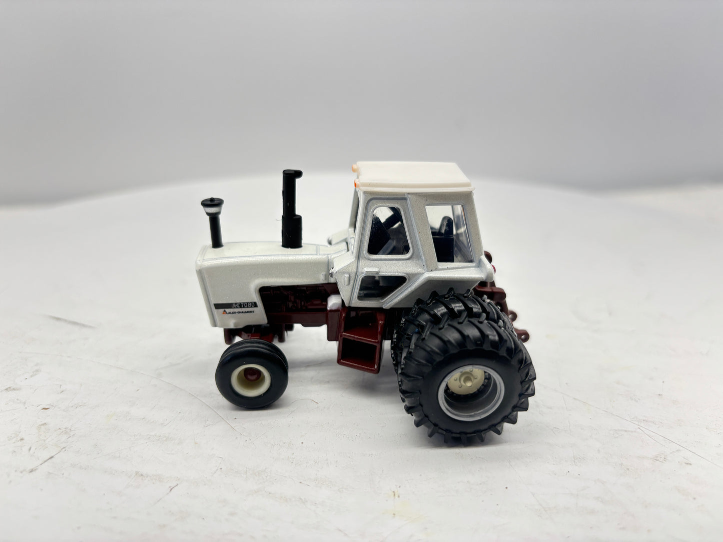 1/64 Allis-Chalmers 7080 White Chase