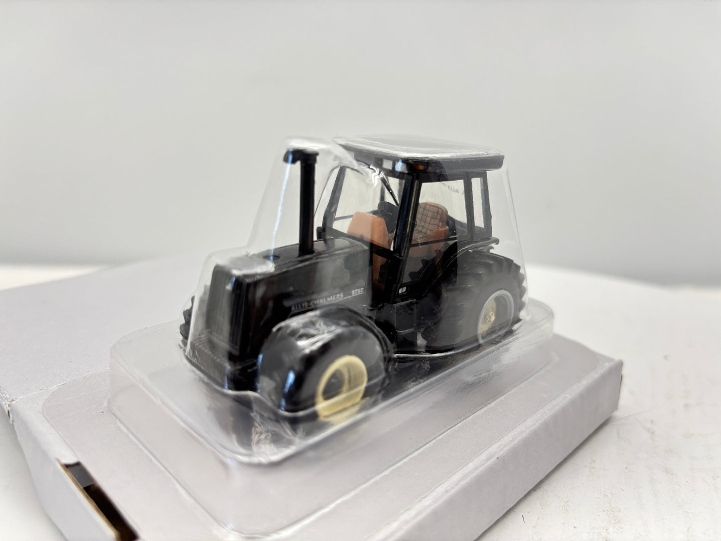 1/64 Allis-Chalmers 8050 FWA Black Chase