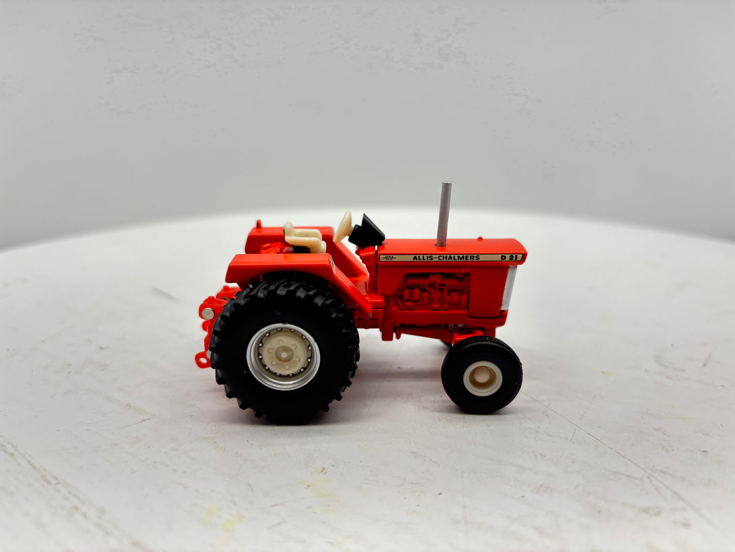 1/64 Allis-Chalmers D21 Prestige