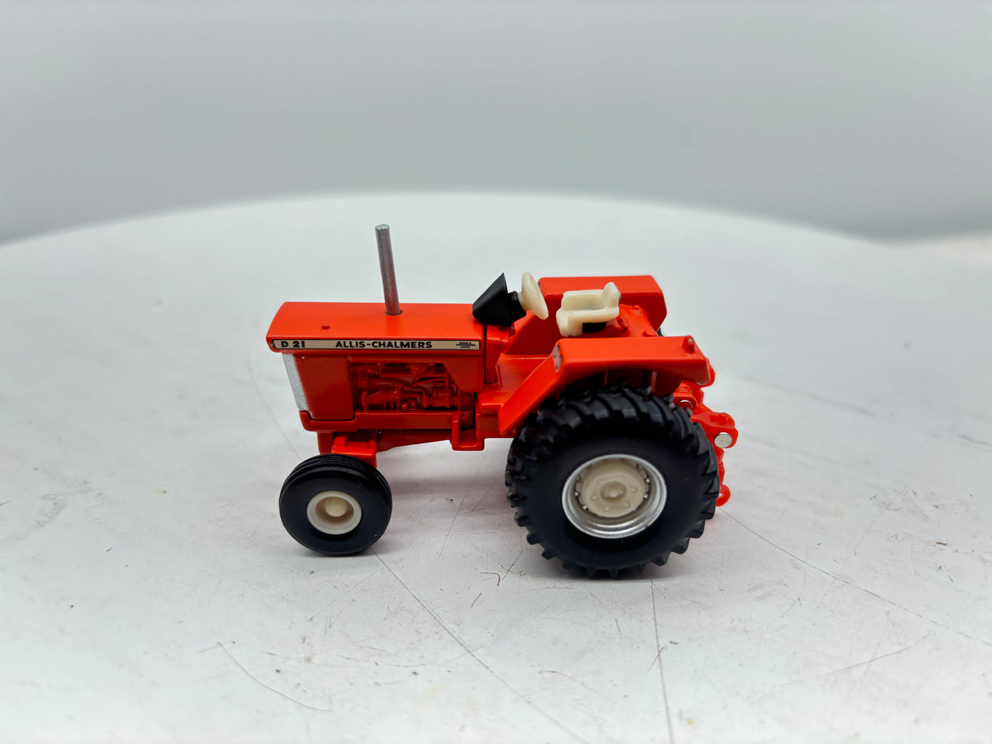 1/64 Allis-Chalmers D21 Prestige