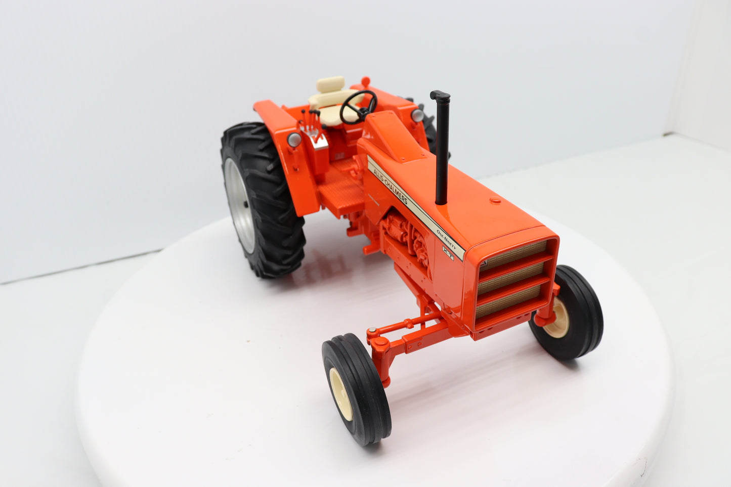 1/16 Allis-Chalmers 190XT