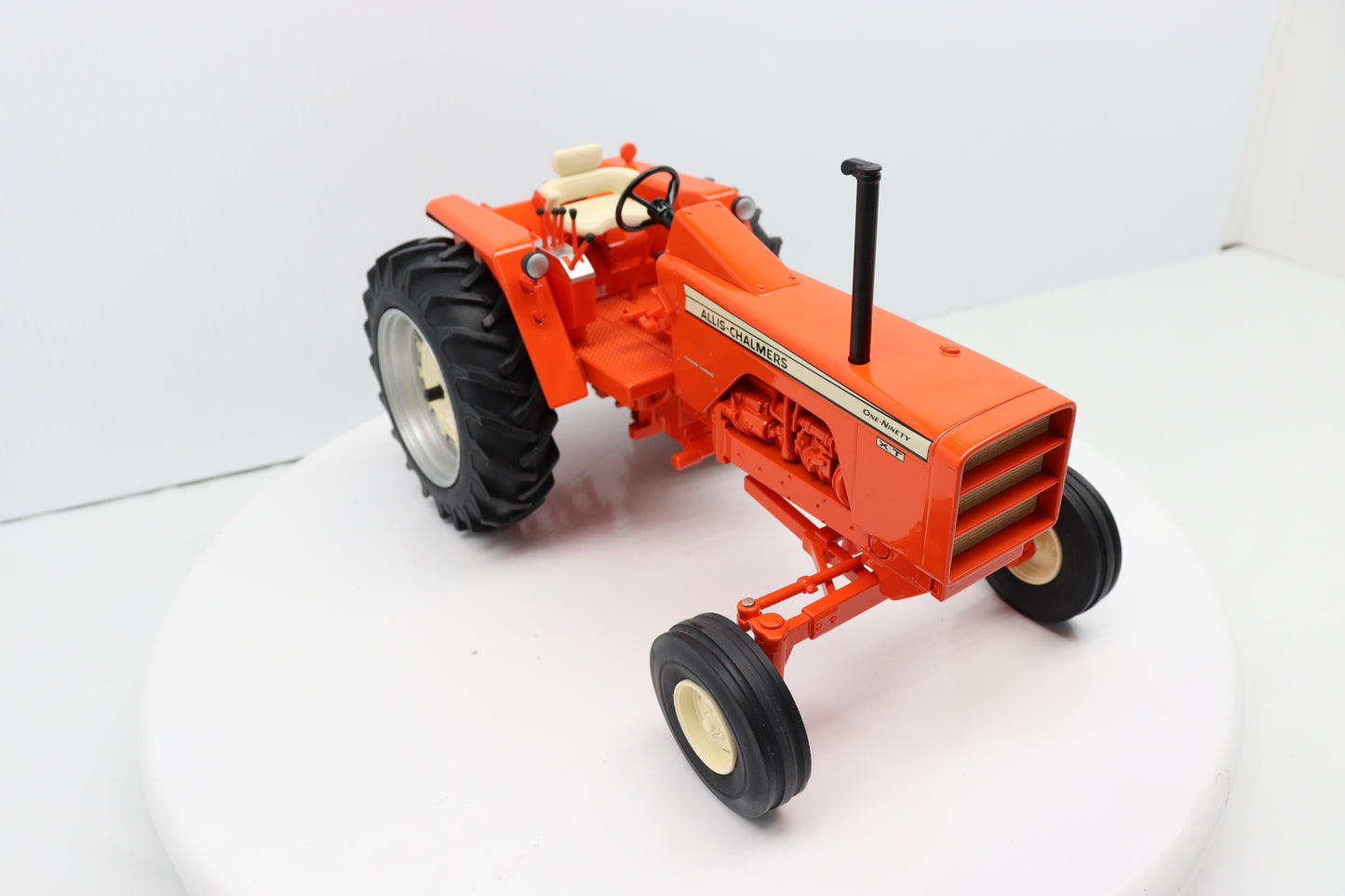 1/16 Allis-Chalmers 190XT