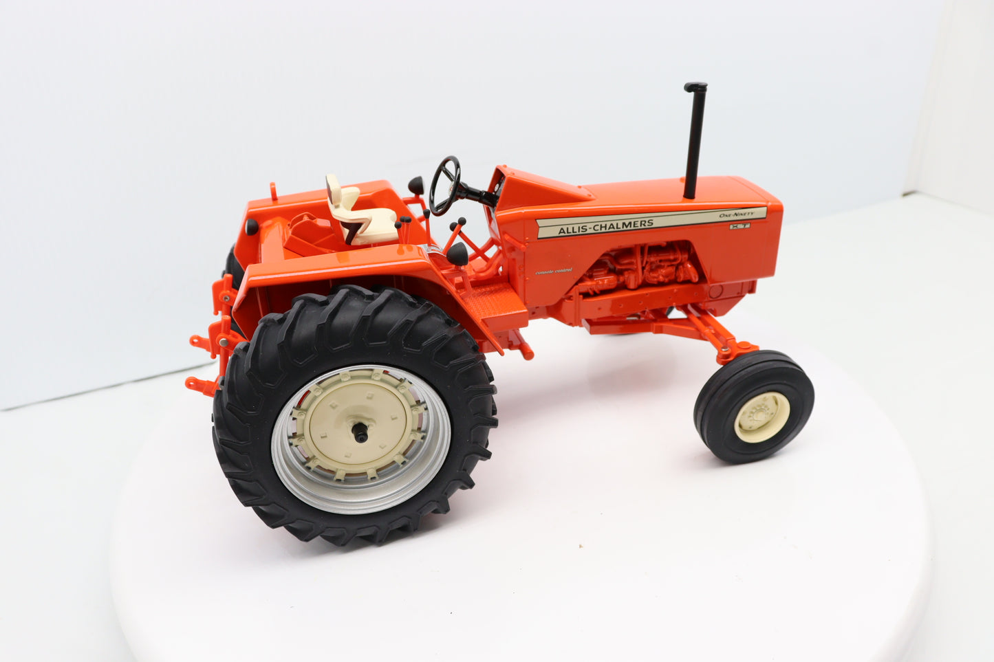 1/16 Allis-Chalmers 190XT