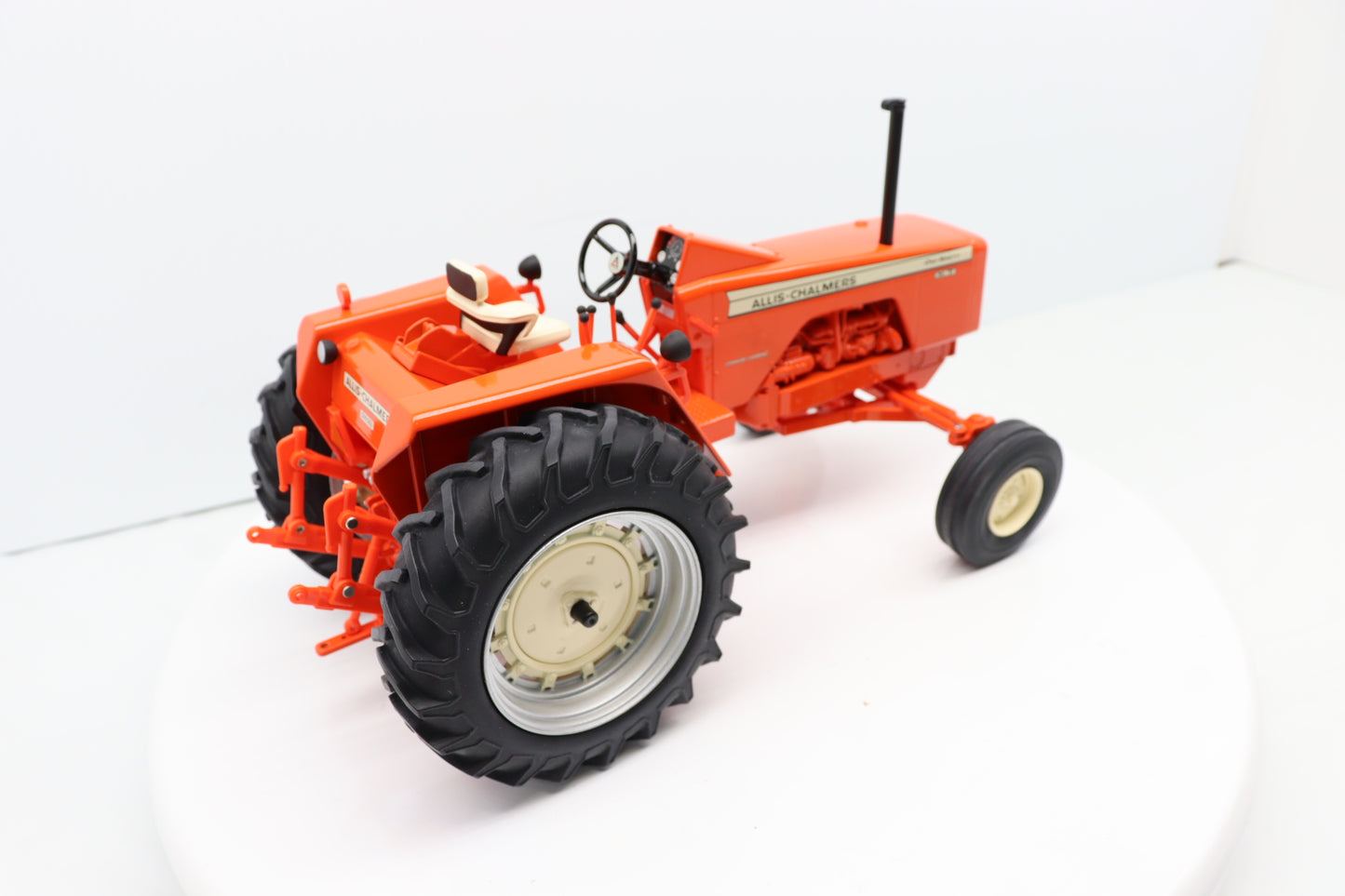 1/16 Allis-Chalmers 190XT
