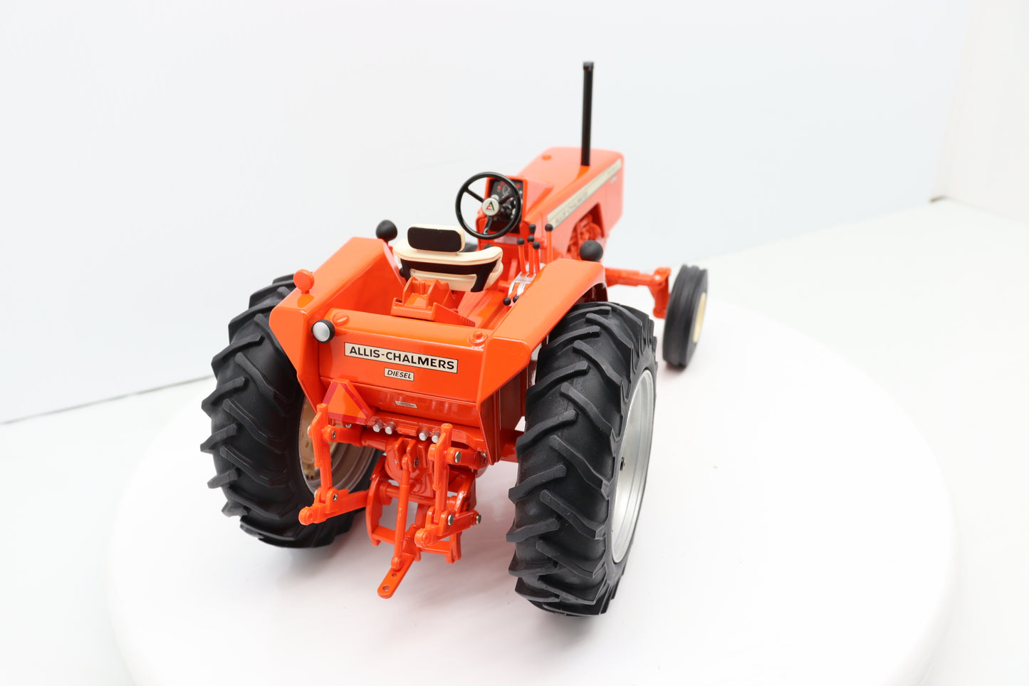 1/16 Allis-Chalmers 190XT