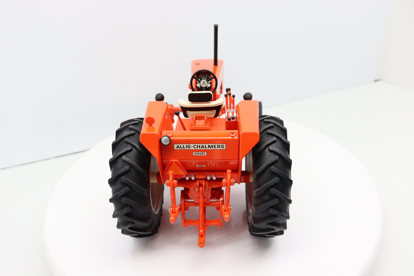 1/16 Allis-Chalmers 190XT