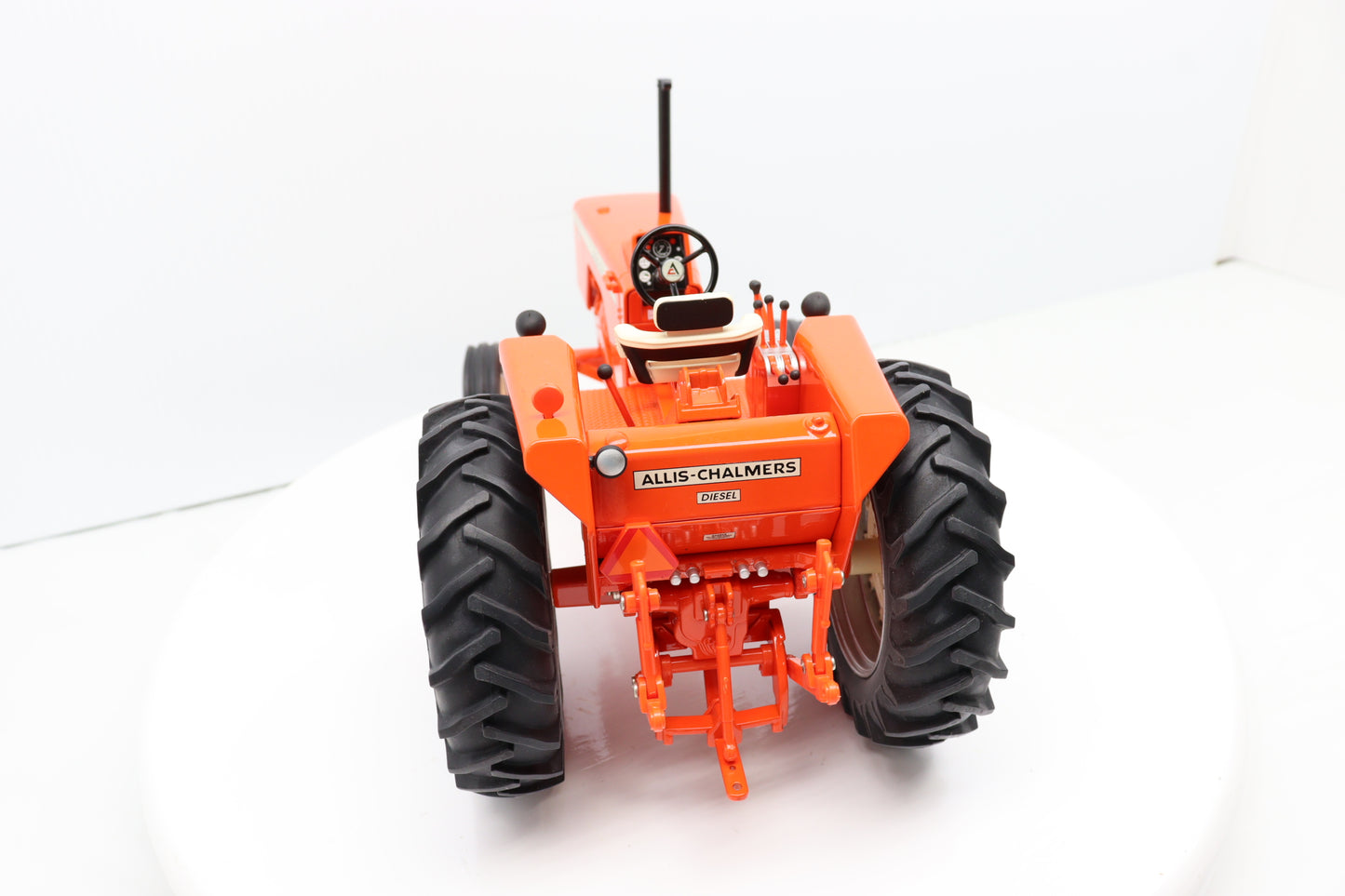 1/16 Allis-Chalmers 190XT