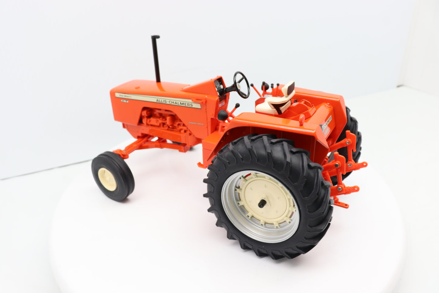 1/16 Allis-Chalmers 190XT