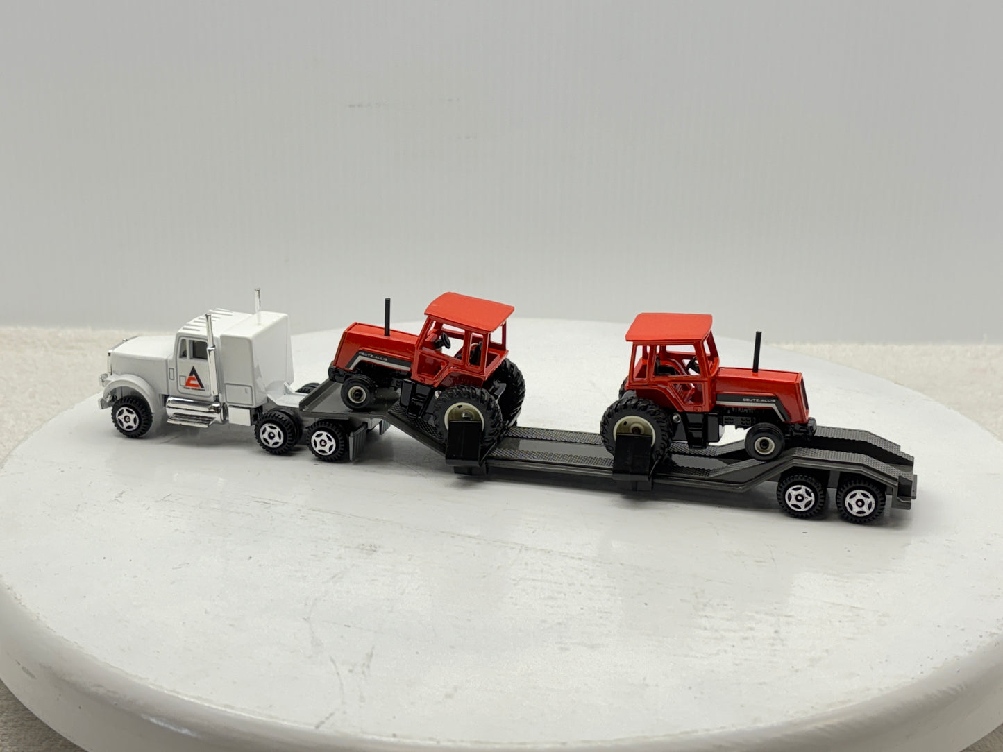 1/64 Allis-Chalmers 8070 Semi Set