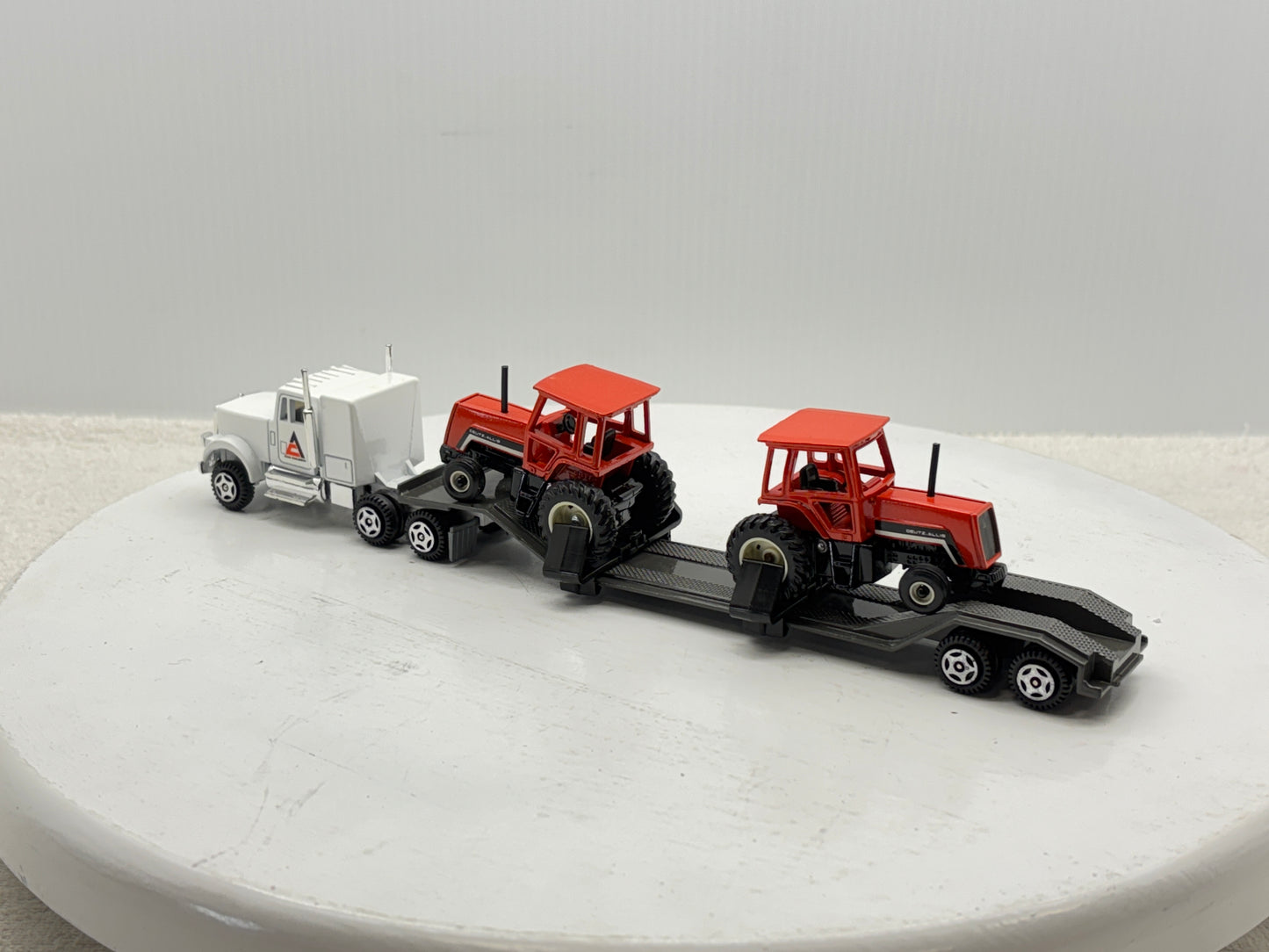 1/64 Allis-Chalmers 8070 Semi Set