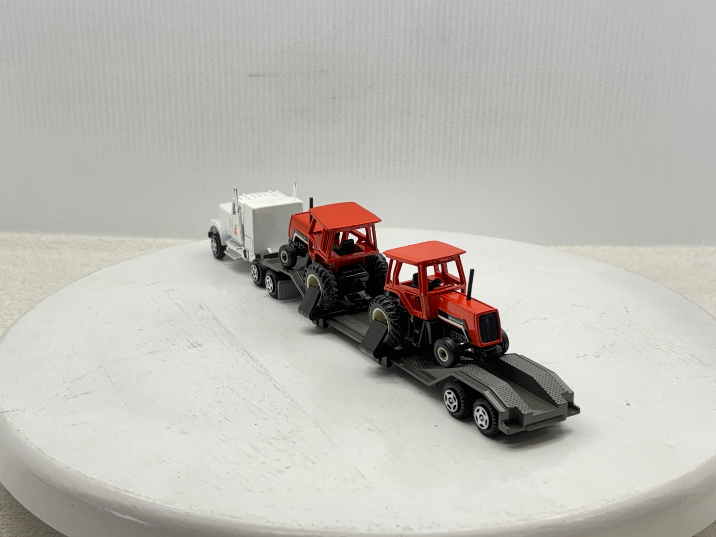 1/64 Allis-Chalmers 8070 Semi Set
