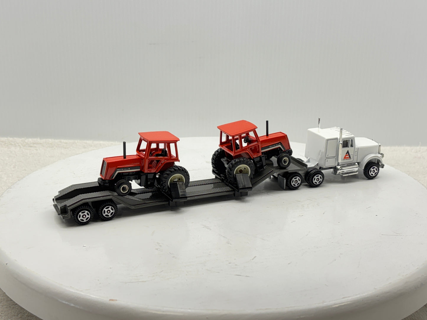 1/64 Allis-Chalmers 8070 Semi Set