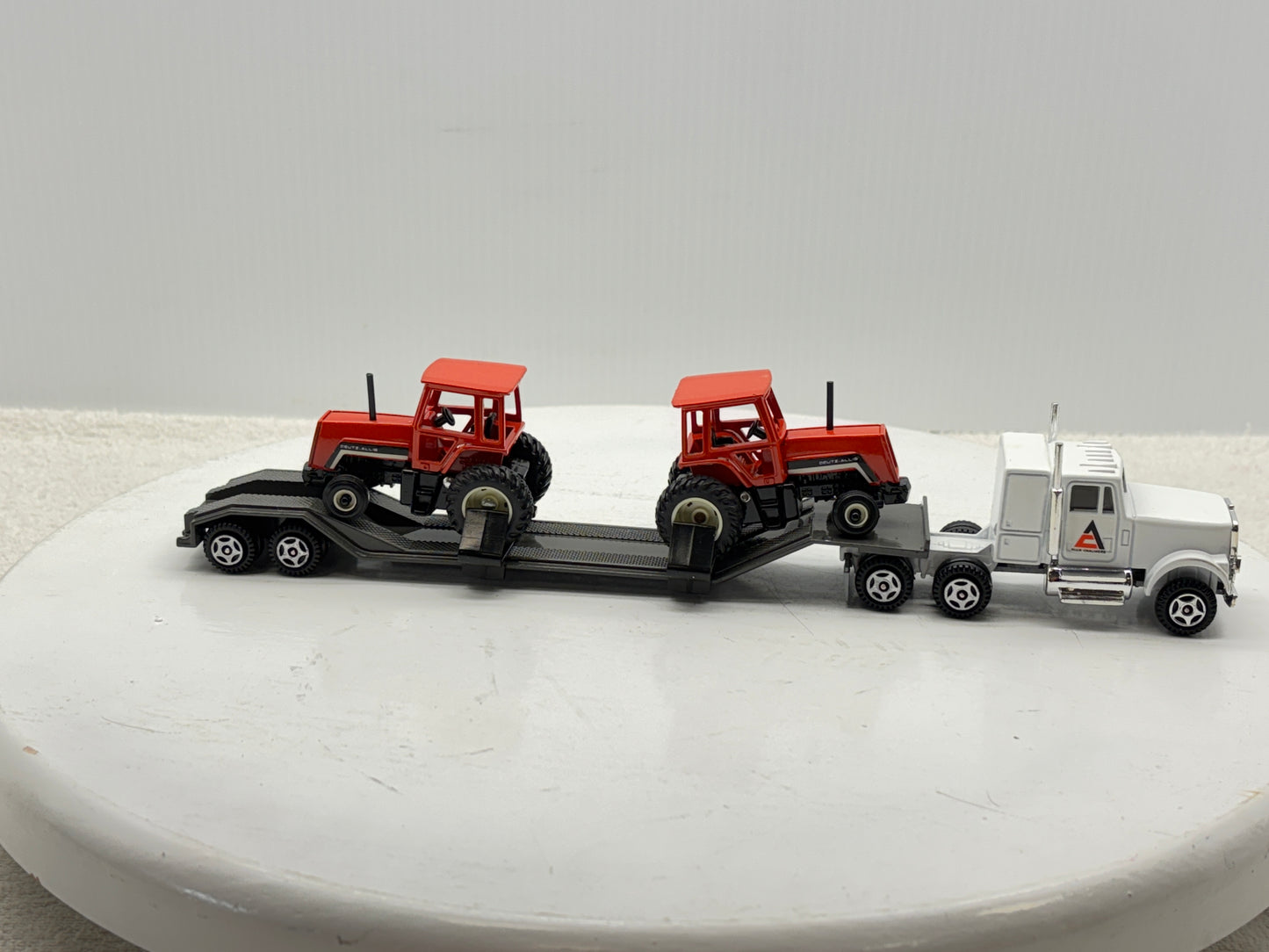 1/64 Allis-Chalmers 8070 Semi Set
