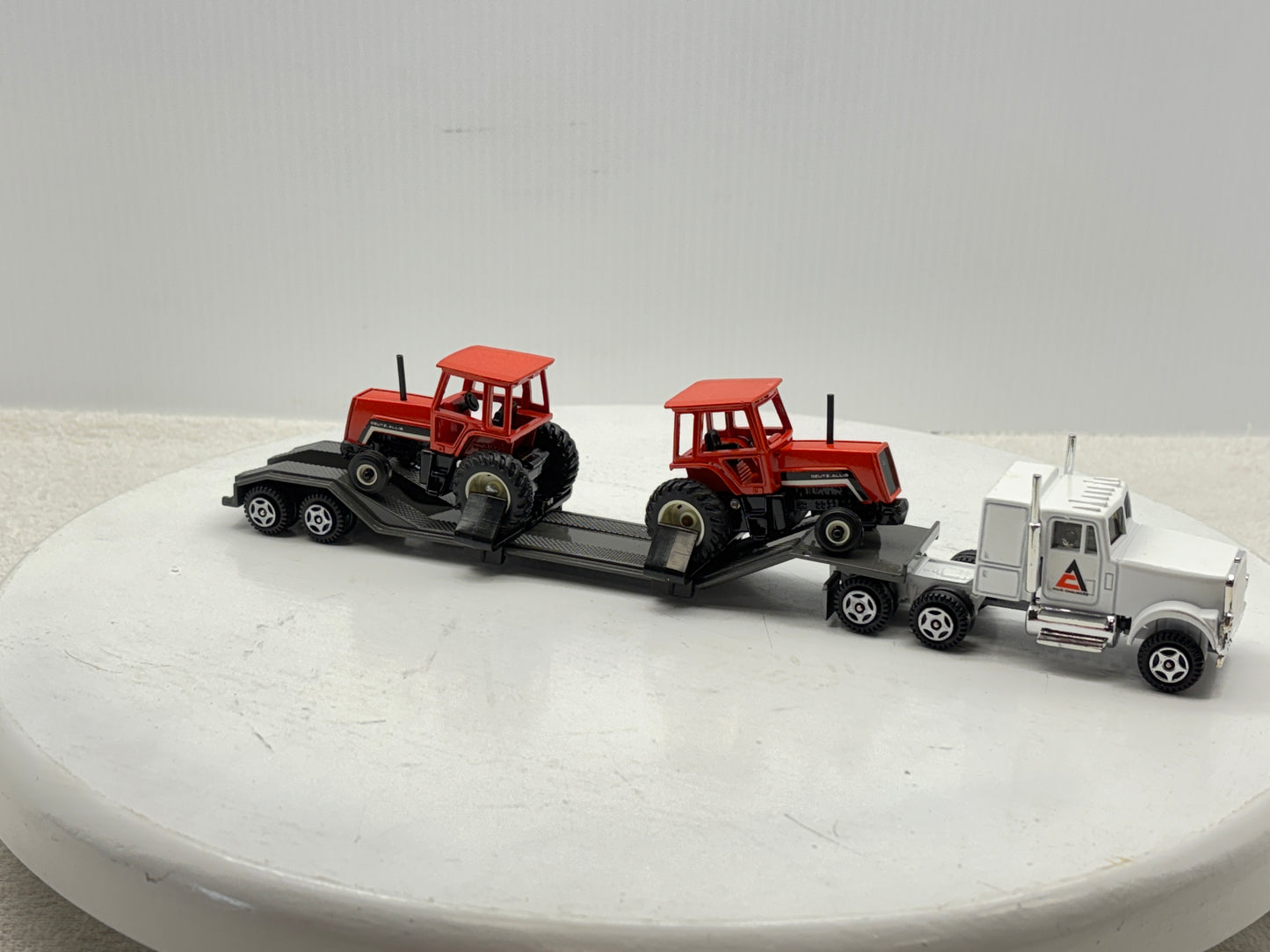 1/64 Allis-Chalmers 8070 Semi Set