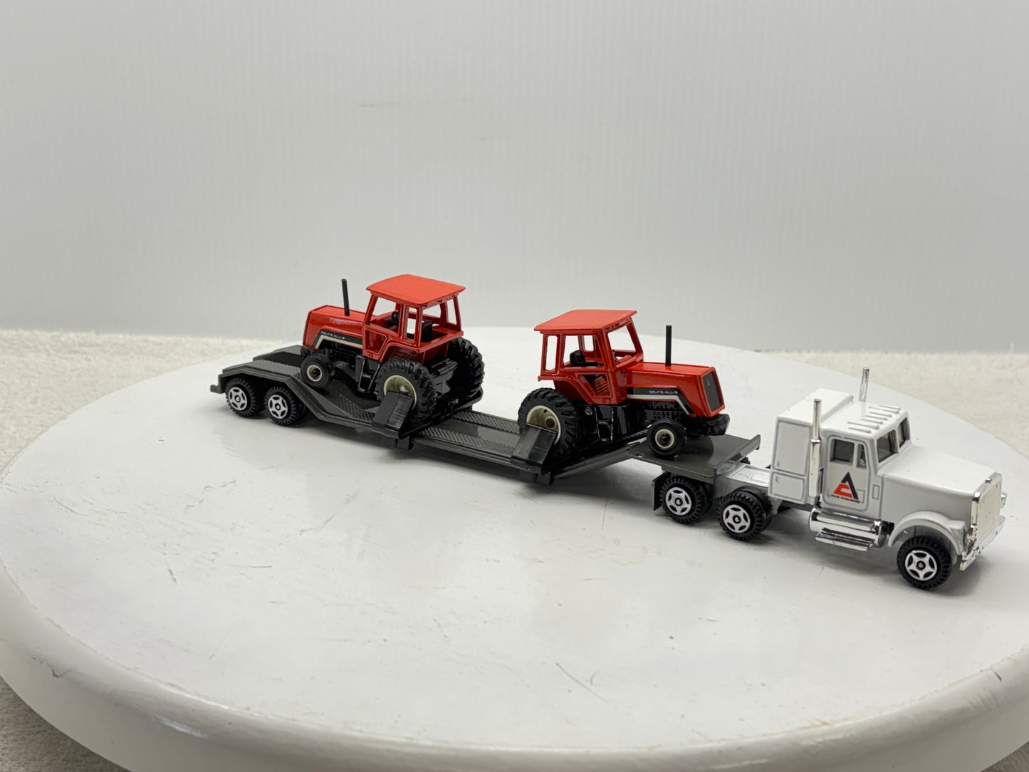 1/64 Allis-Chalmers 8070 Semi Set