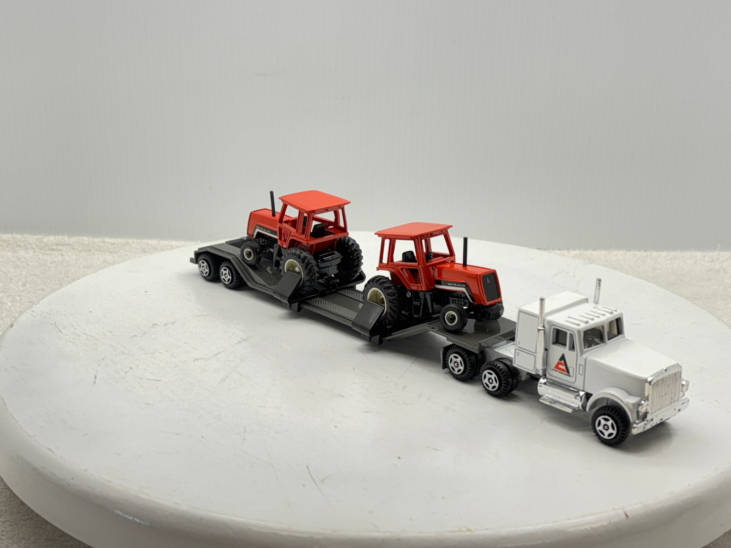 1/64 Allis-Chalmers 8070 Semi Set